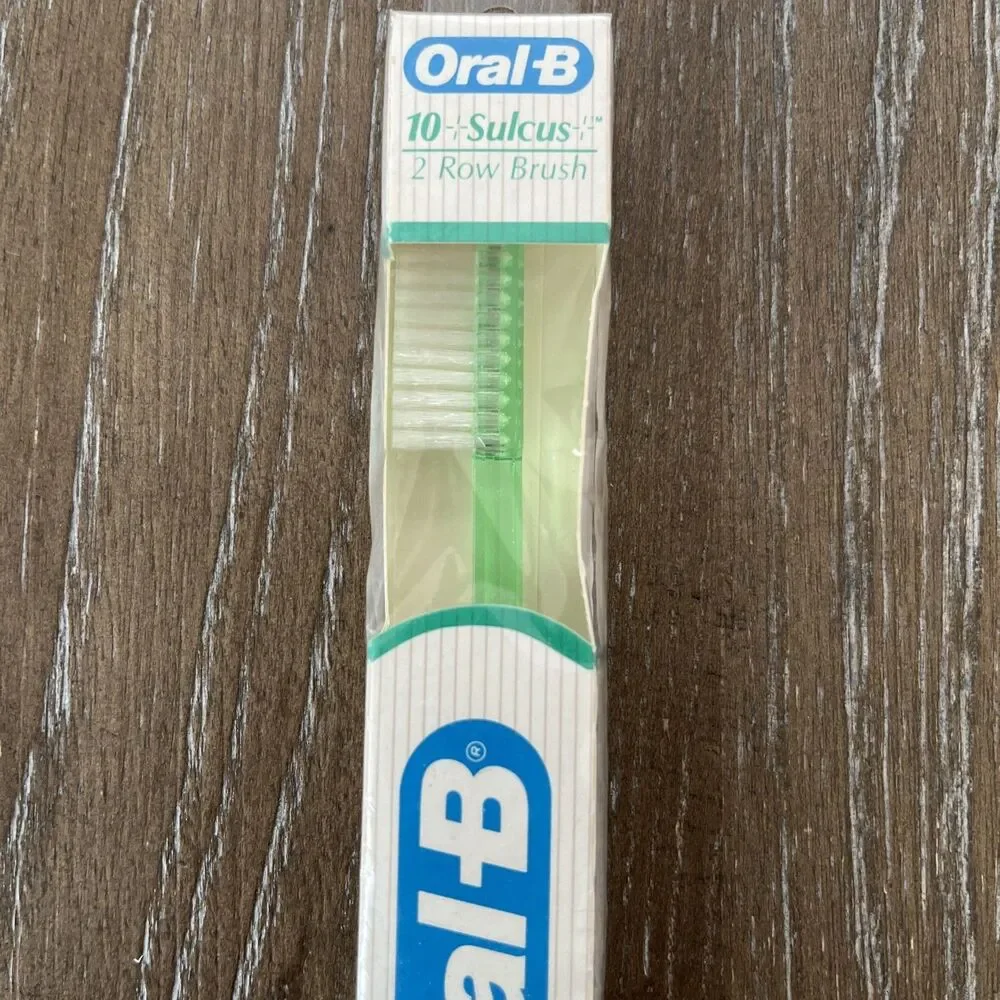 Oral-B 10 Sulcus Toothbrush For Braces Soft Bristle 2 Row Green USA Vtg 1980s